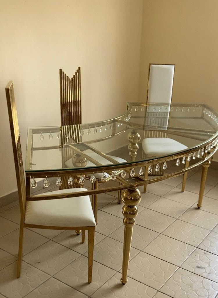 Moon Table + High Back Chair