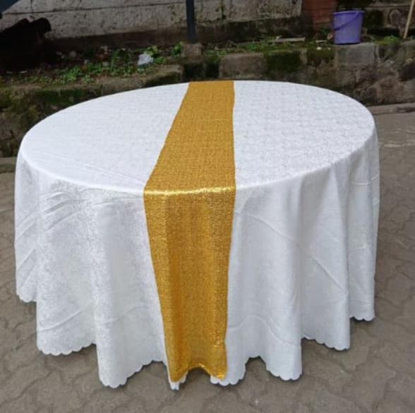 Dressed Round Table