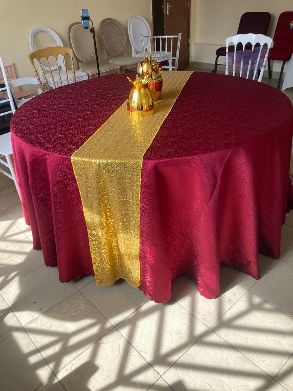 Round Table